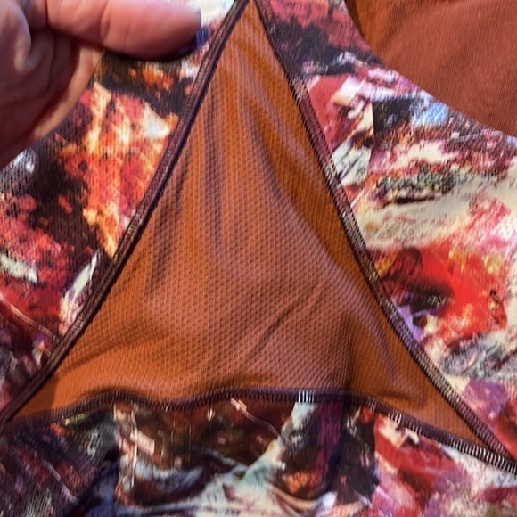 Lululemon Everlux And Mesh Cropped Tank Top 8 - Picture 10 of 13